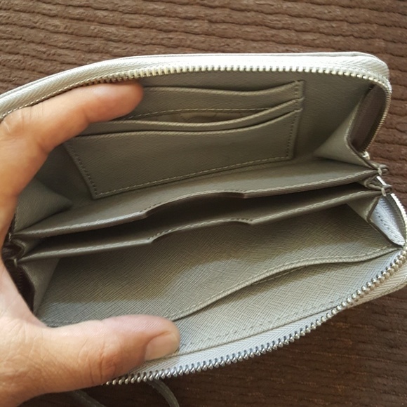 Michael Kors Wristlet - Picture 4 of 7